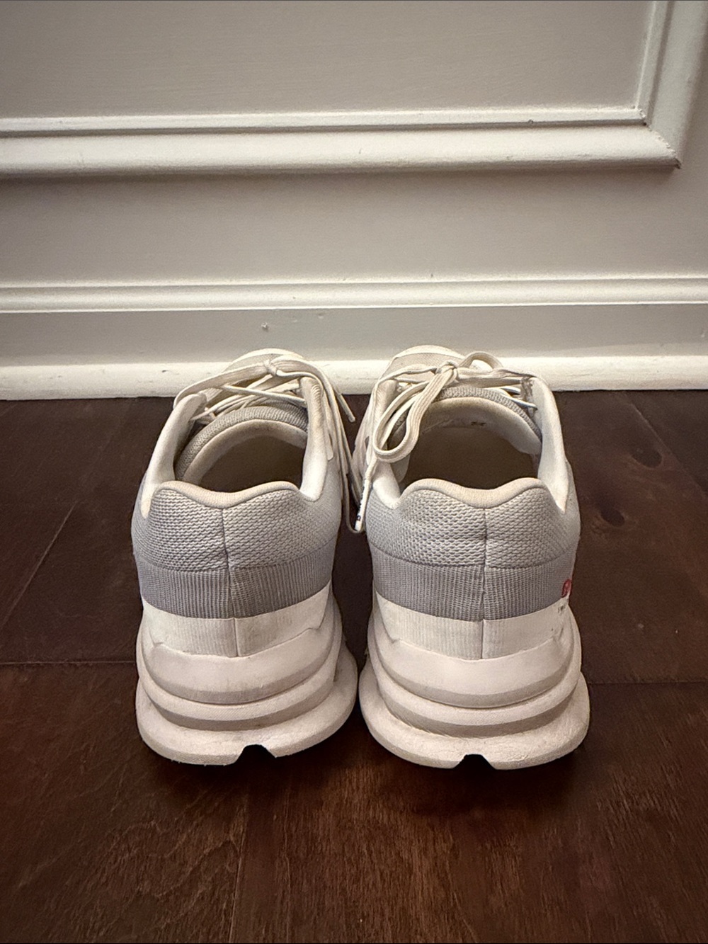 Womens On Cloud Runner grey 8.5 - Picture 4 of 9